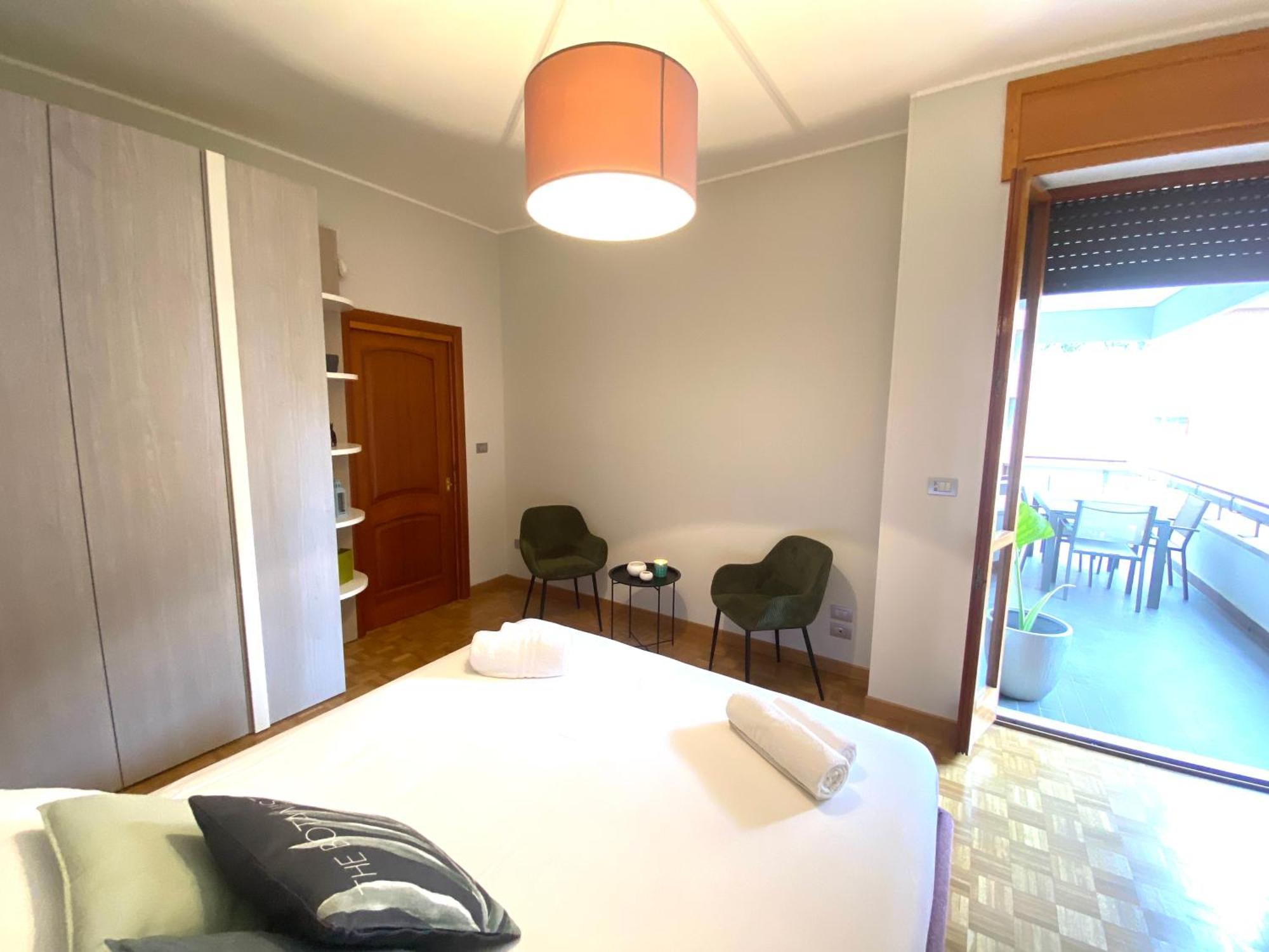 Апартаменты Julie'S House Lecce City Center Экстерьер фото